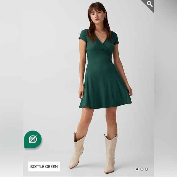 Simons Short Ribbed Crossover Wrap Dress in Lilac Purple, Size Women’s Medium - Picture 3 of 4